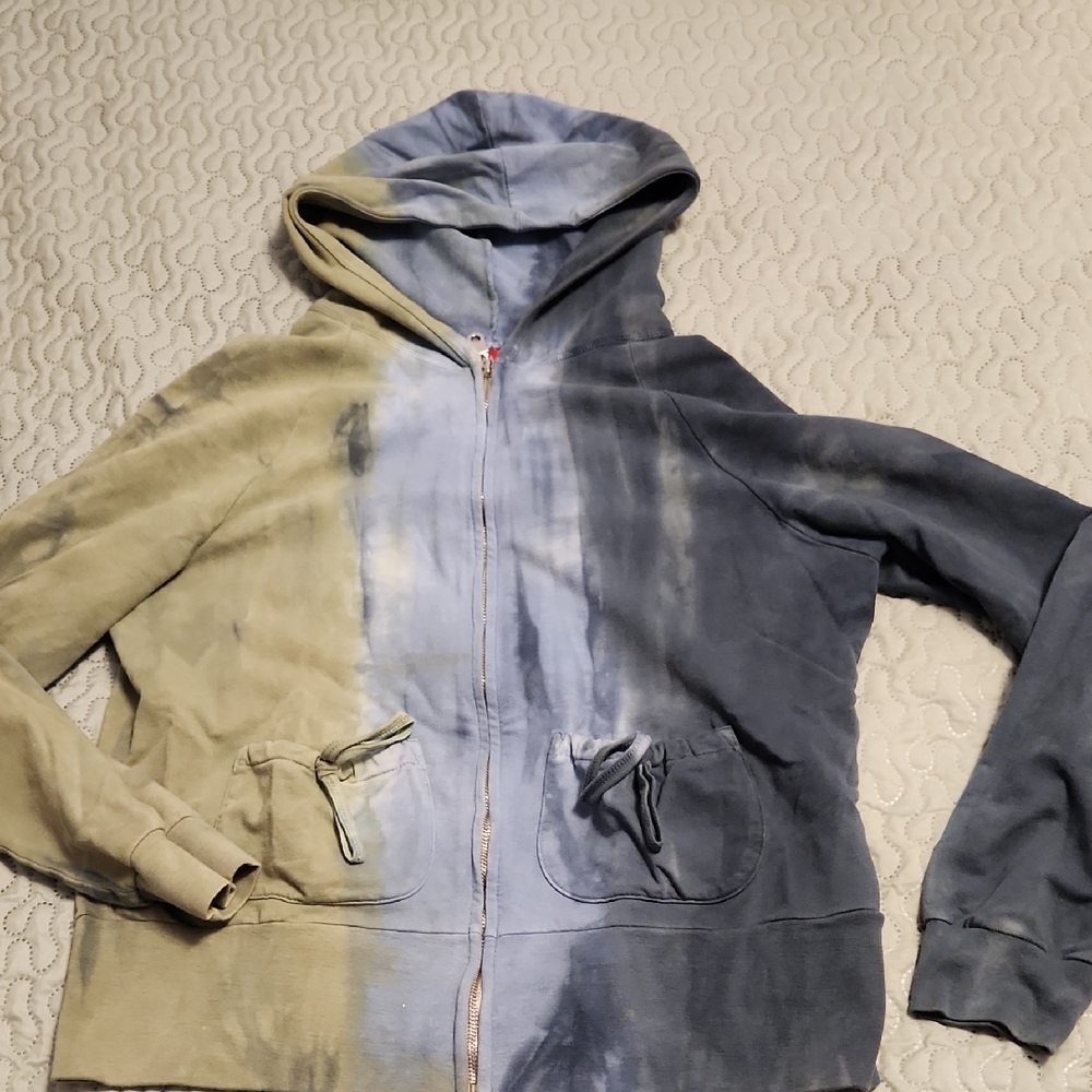 Stylish Tie-Dye Utility Jacket